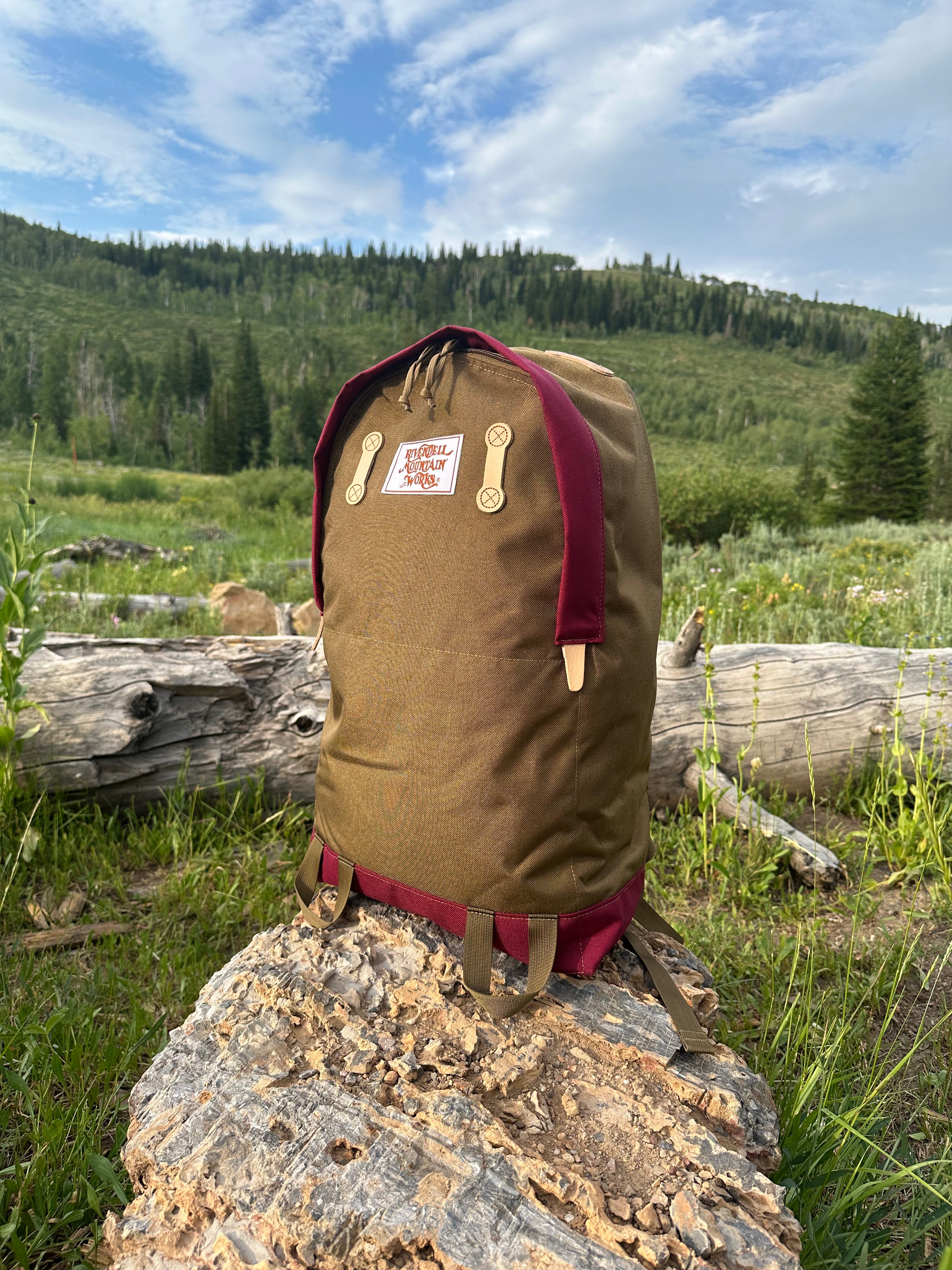 Mariposa Summit Pack